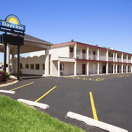 Days Inn By Wyndham Champaign/Urbana Dış mekan fotoğraf